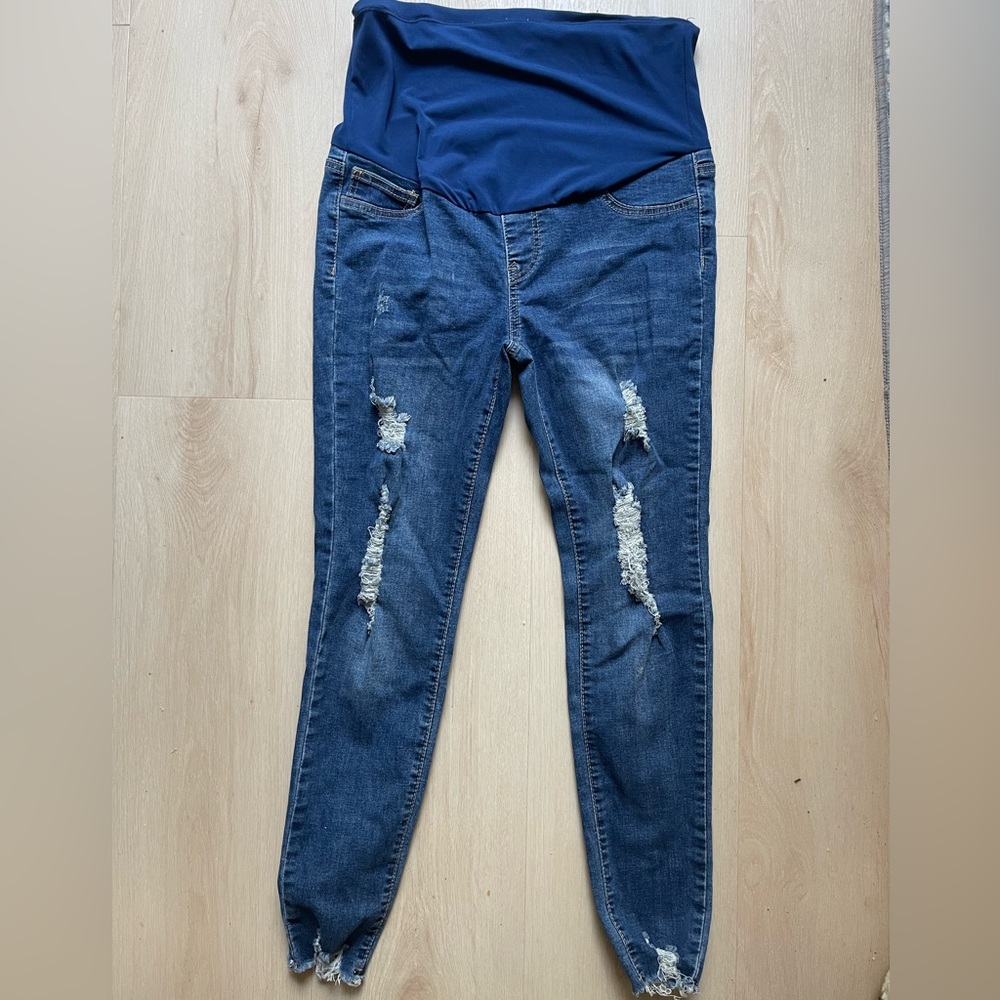 Maternity Distressed Skinny Jeans